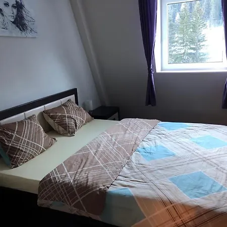 Top Apartment